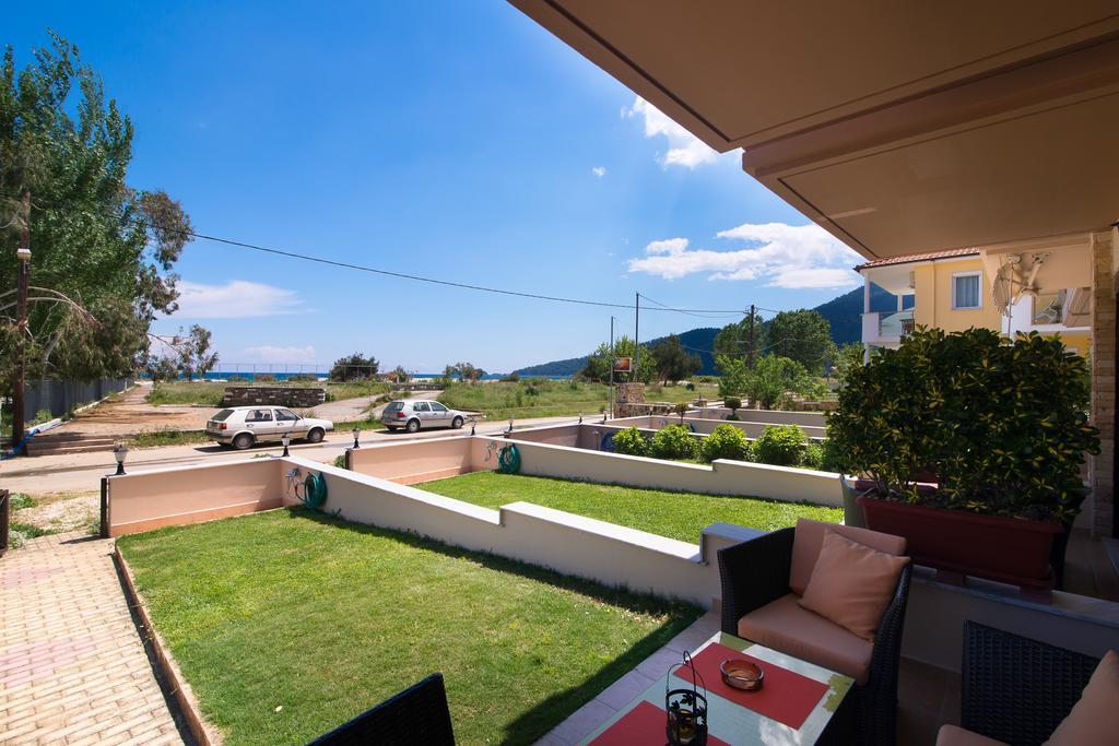 Meltemi Villa Chrysi Ammoudia Extérieur photo